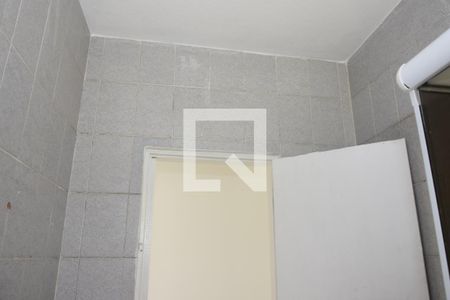 Banheiro de casa para alugar com 1 quarto, 40m² em Jardim Sao Vicente, Embu das Artes