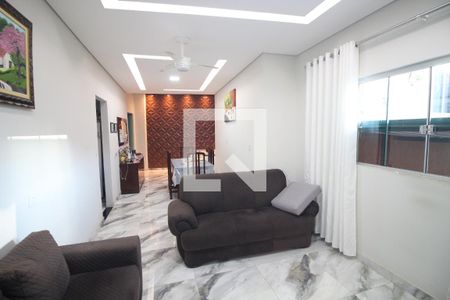 Sala de casa para alugar com 3 quartos, 135m² em Vista Alegre, Belo Horizonte