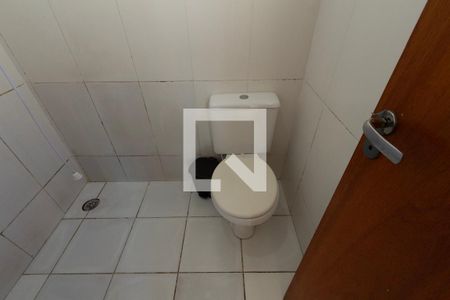 Banheiro Suíte  de kitnet/studio para alugar com 1 quarto, 54m² em Lopes de Oliveira, Sorocaba
