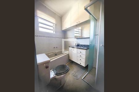 Banheiro de casa à venda com 3 quartos, 214m² em Jardim Santa Cruz (Campo Grande), São Paulo