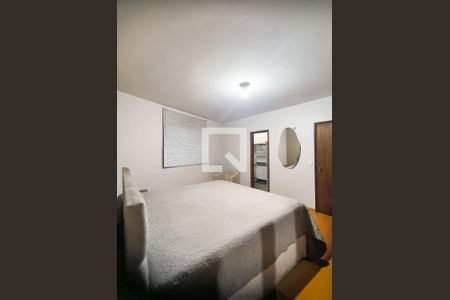Quarto de casa à venda com 3 quartos, 214m² em Jardim Santa Cruz (Campo Grande), São Paulo