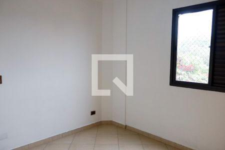 Quarto 2 de apartamento para alugar com 2 quartos, 62m² em Vila Quitauna, Osasco