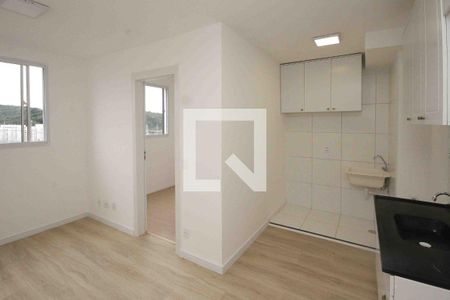 Sala de apartamento para alugar com 2 quartos, 40m² em Vila Graciosa, São Paulo