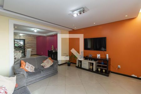 Sala 1 de casa para alugar com 4 quartos, 200m² em Planalto, Belo Horizonte