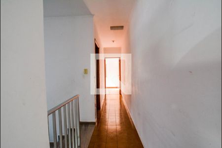 Corredor de casa para alugar com 3 quartos, 175m² em Vila Linda, Santo André