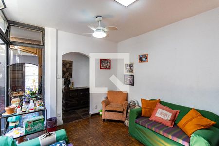 Sala de TV de casa para alugar com 4 quartos, 220m² em Jardim Leonor, São Paulo