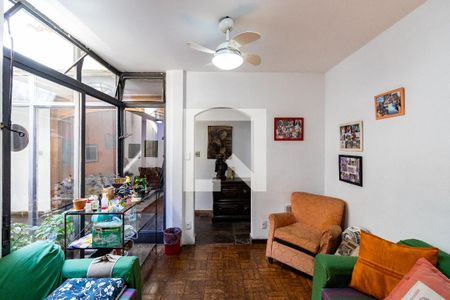 Sala de TV de casa para alugar com 4 quartos, 220m² em Jardim Leonor, São Paulo