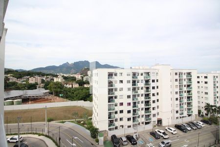 Sala - Vista de apartamento para alugar com 2 quartos, 46m² em Pechincha, Rio de Janeiro