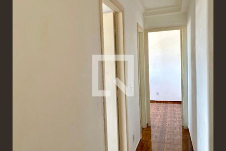 Corredor interno de apartamento para alugar com 2 quartos, 47m² em Vila Florida, Guarulhos