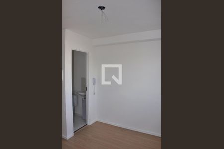 Kitnet / studio - Quarto de kitnet/studio para alugar com 1 quarto, 17m² em Jardim Jaragua, São Paulo
