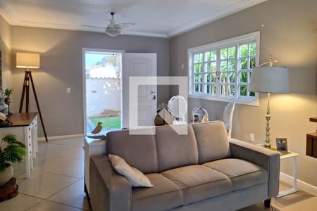 Sala de casa à venda com 4 quartos, 400m² em Engenho do Mato, Niterói