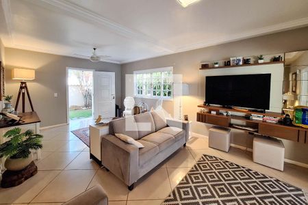 Sala de casa à venda com 4 quartos, 400m² em Engenho do Mato, Niterói