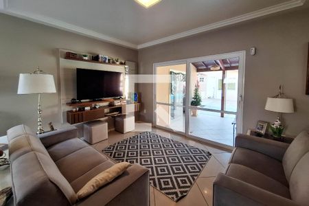 Sala de casa à venda com 4 quartos, 400m² em Engenho do Mato, Niterói