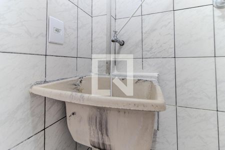 Banheiro de kitnet/studio para alugar com 1 quarto, 40m² em Campos Elíseos, São Paulo