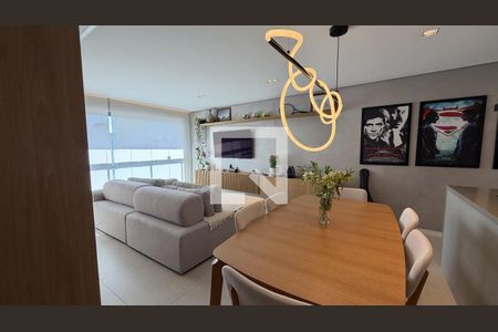 Sala de apartamento à venda com 2 quartos, 75m² em Itaim Bibi, São Paulo
