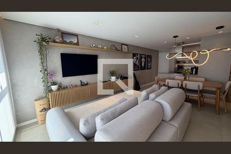 Sala  de apartamento à venda com 2 quartos, 75m² em Itaim Bibi, São Paulo