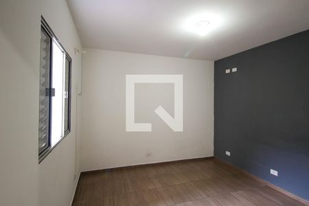 Quarto 1 de casa para alugar com 2 quartos, 120m² em Jardim Santa Adelia, São Paulo