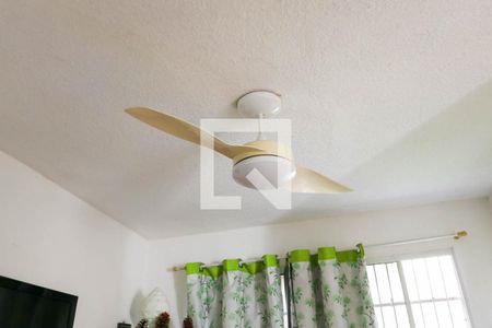 Sala de apartamento para alugar com 2 quartos, 44m² em Água Santa, Rio de Janeiro