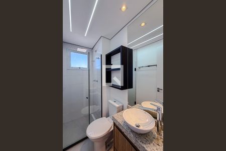 Banheiro de kitnet/studio para alugar com 1 quarto, 29m² em Vila Dom Pedro I, São Paulo