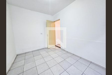 Quarto de casa para alugar com 3 quartos, 200m² em Jardim Iracema, São Paulo
