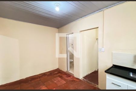 Cozinha  de casa para alugar com 2 quartos, 55m² em Parque Boturussu, São Paulo