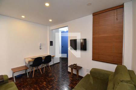 Sala de apartamento para alugar com 1 quarto, 46m² em Centro, Curitiba