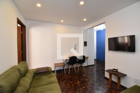 Sala de apartamento para alugar com 1 quarto, 46m² em Centro, Curitiba
