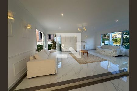 Sala de casa de condomínio para alugar com 4 quartos, 450m² em Morada das Flores (aldeia da Serra), Barueri