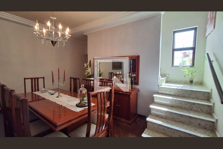 Sala de casa à venda com 3 quartos, 240m² em Osvaldo Cruz, São Caetano do Sul