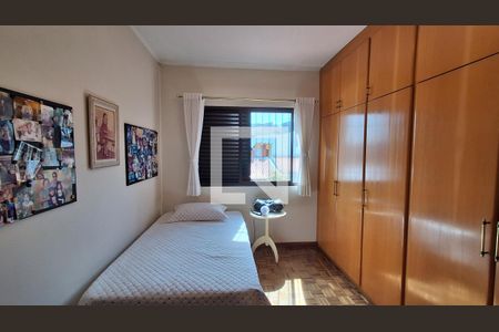 Quarto 2 de casa à venda com 3 quartos, 240m² em Osvaldo Cruz, São Caetano do Sul