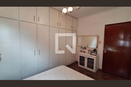 Quarto 1 de casa à venda com 3 quartos, 240m² em Osvaldo Cruz, São Caetano do Sul