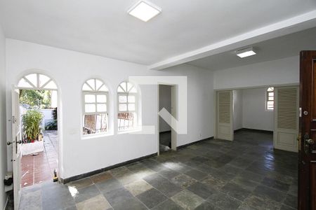 Sala 1 de casa para alugar com 5 quartos, 280m² em Vila Paris, Belo Horizonte
