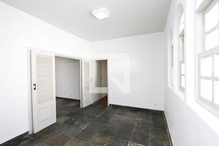 Sala 2 de casa para alugar com 5 quartos, 280m² em Vila Paris, Belo Horizonte