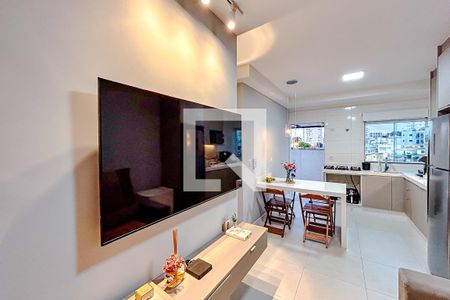 Sala de apartamento para alugar com 2 quartos, 40m² em Vila Santa Isabel, São Paulo