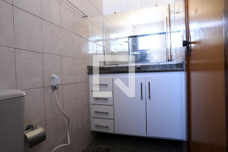 Banheiro da Suíte de apartamento para alugar com 3 quartos, 72m² em União, Belo Horizonte
