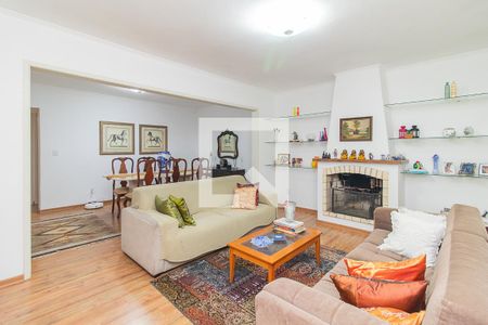Sala de casa à venda com 4 quartos, 200m² em Espírito Santo, Porto Alegre