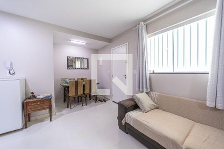 Sala de casa de condomínio à venda com 3 quartos, 64m² em Burgo Paulista, São Paulo