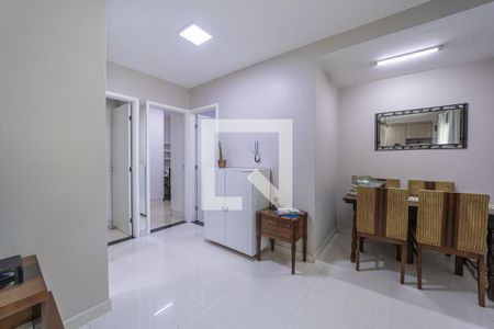 Sala de casa de condomínio à venda com 3 quartos, 64m² em Burgo Paulista, São Paulo
