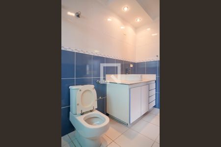 Banheiro da suíte 1 de casa para alugar com 4 quartos, 490m² em Cerâmica, São Caetano do Sul
