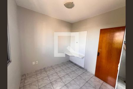 Quarto de apartamento para alugar com 2 quartos, 57m² em Santa Mônica, Uberlândia