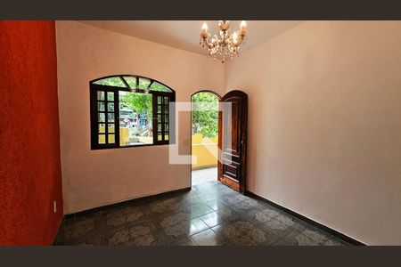 Casa à venda com 3 quartos, 800m² em Jardim Santa Gertrudes, Jundiaí