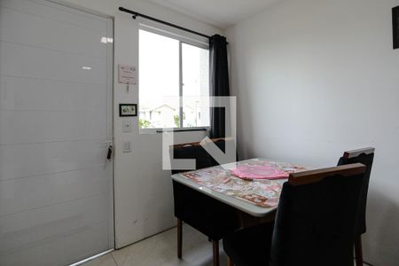 Sala de casa de condomínio para alugar com 2 quartos, 77m² em Vila Caputera, Mogi das Cruzes