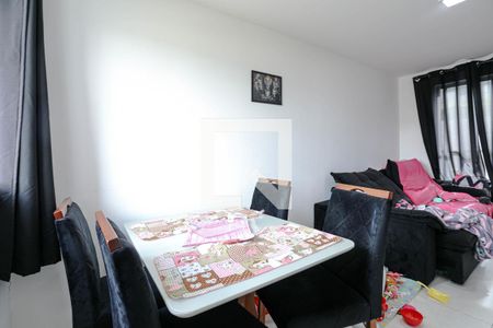 Sala de casa de condomínio para alugar com 2 quartos, 77m² em Vila Caputera, Mogi das Cruzes