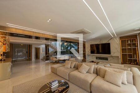 Sala de casa de condomínio à venda com 4 quartos, 740m² em Alphaville Empresarial, Barueri