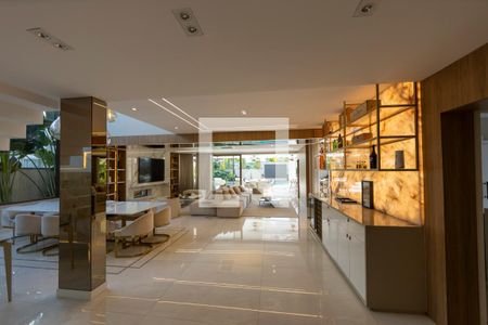 Sala de casa de condomínio à venda com 4 quartos, 740m² em Alphaville Empresarial, Barueri