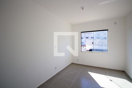 Quarto 2 de apartamento para alugar com 2 quartos, 40m² em Laranjal, São Gonçalo