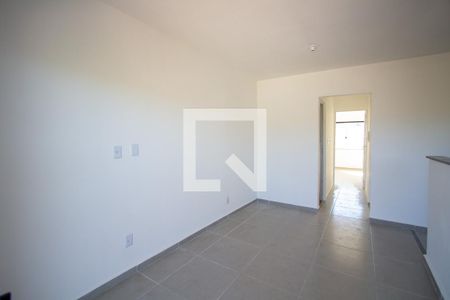 Sala de apartamento para alugar com 2 quartos, 40m² em Laranjal, São Gonçalo