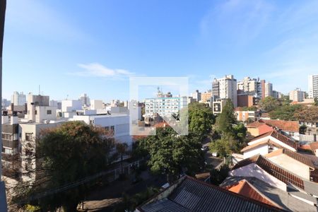 Vista da Sala de apartamento para alugar com 2 quartos, 56m² em Petrópolis, Porto Alegre