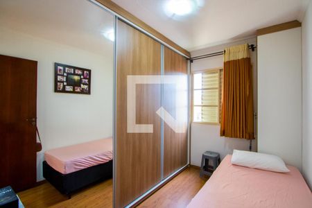 Quarto 2 de apartamento para alugar com 2 quartos, 52m² em Jardim Santo André Cdhu, Santo André