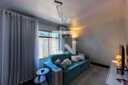 Sala de casa à venda com 3 quartos, 250m² em Jardim Analia Franco, São Paulo